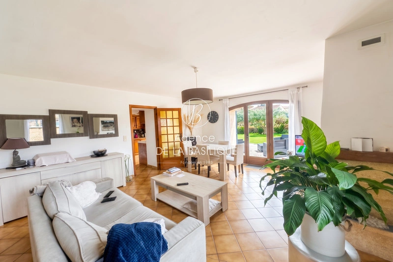 2 - продажа дом saint-maximin-la-sainte-baume вар франция