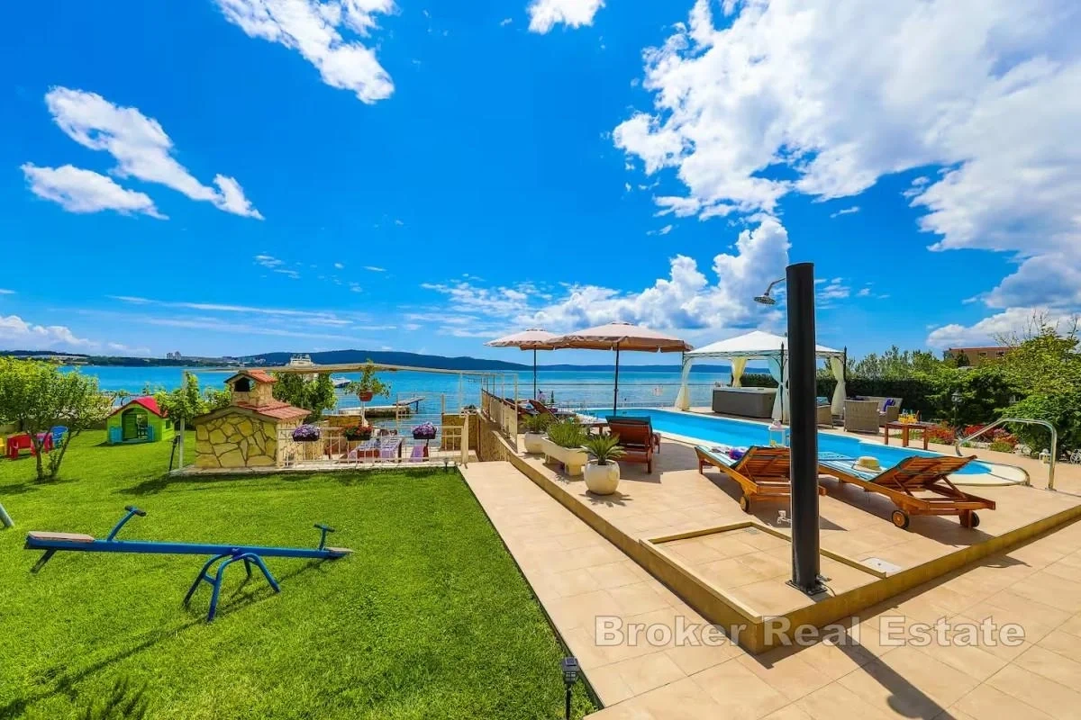 2 - venda casa frente ao mar kaštela split-dalmácia croácia