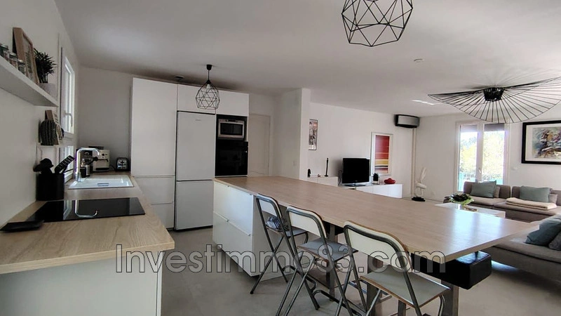 2 - venta casa garéoult var francia