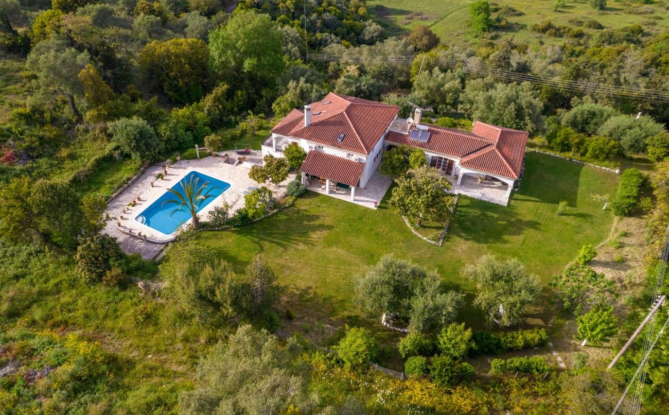 2 - house for sale in áfra ionian islands greece