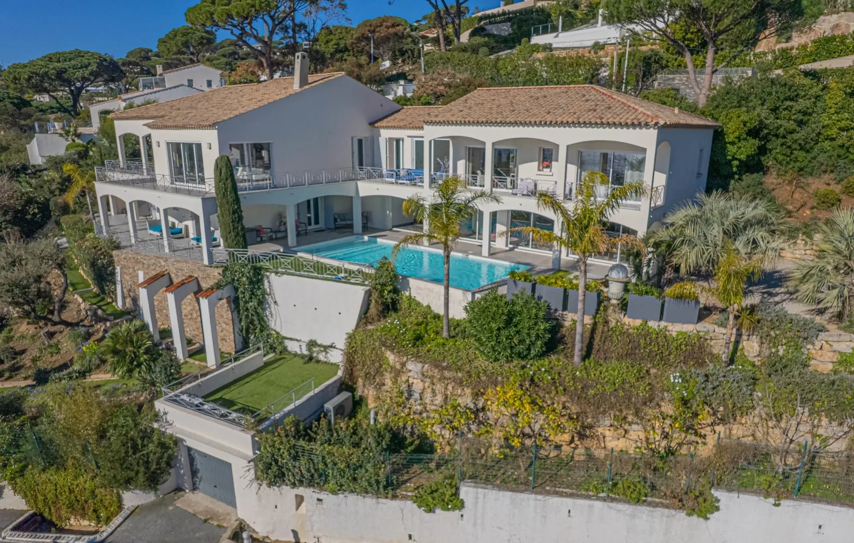 1 - verkoop huis uitzicht op zee sainte-maxime var frankrijk