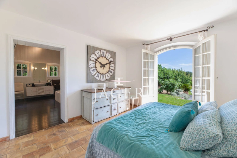 2 - verkoop huis grimaud var frankrijk