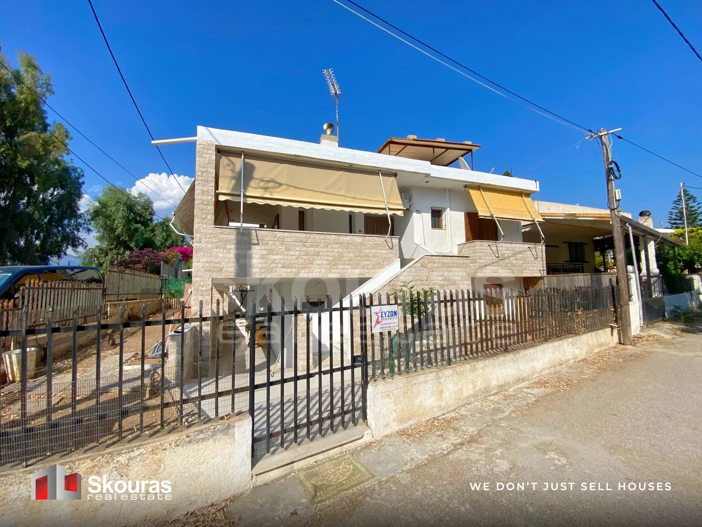 2 - vente maison pieds dans l'eau kato alepochori attique grèce