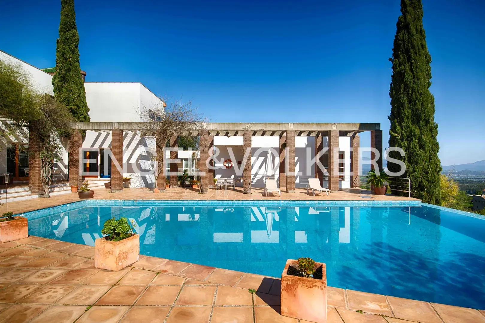 2 - venta casa llers cataluña españa