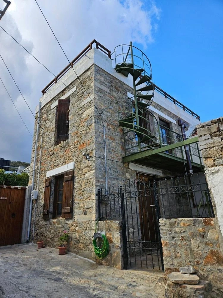 2 - vente maison voulisméni crète grèce