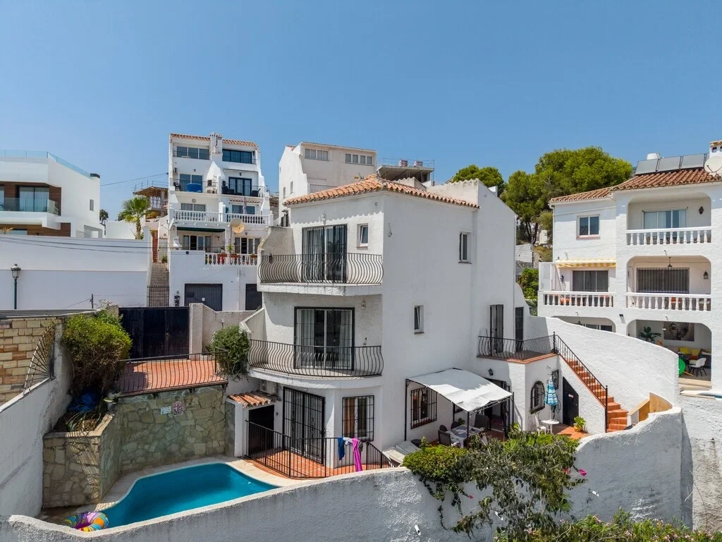 2 - venta villa nerja andalucía españa