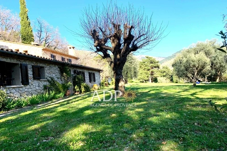 1 - venta casa saint-vallier-de-thiey alpes-marítimos francia