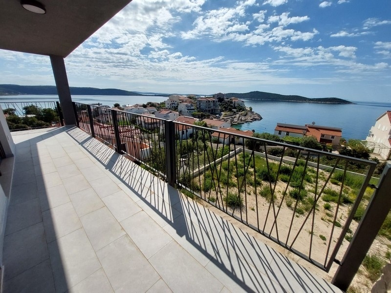 1 - verkoop appartement uitzicht op zee rogoznica šibenik-knin kroatië