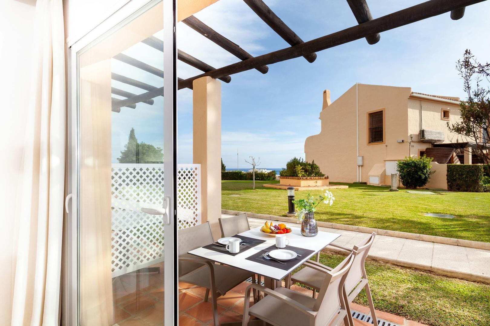 2 - verkauf wohnung direkt am wasser las lagunas de mijas andalusien spanien