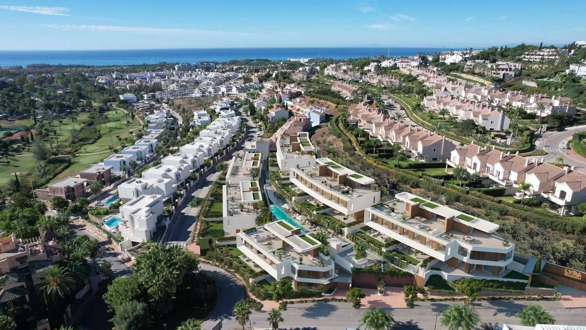 1 - vente maison pieds dans l'eau estepona - costa del sol andalousie espagne