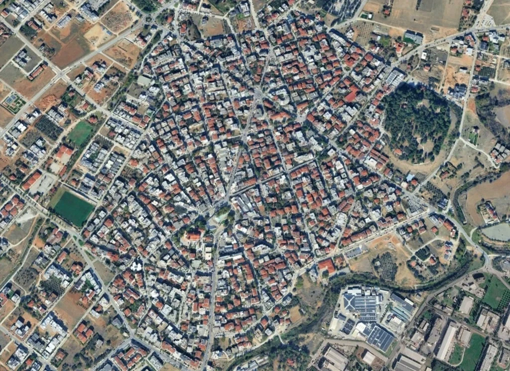 Terreno de 3 080 m²