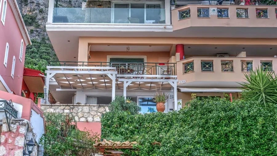 2 - vente appartement vue mer barbati îles ioniennes grèce