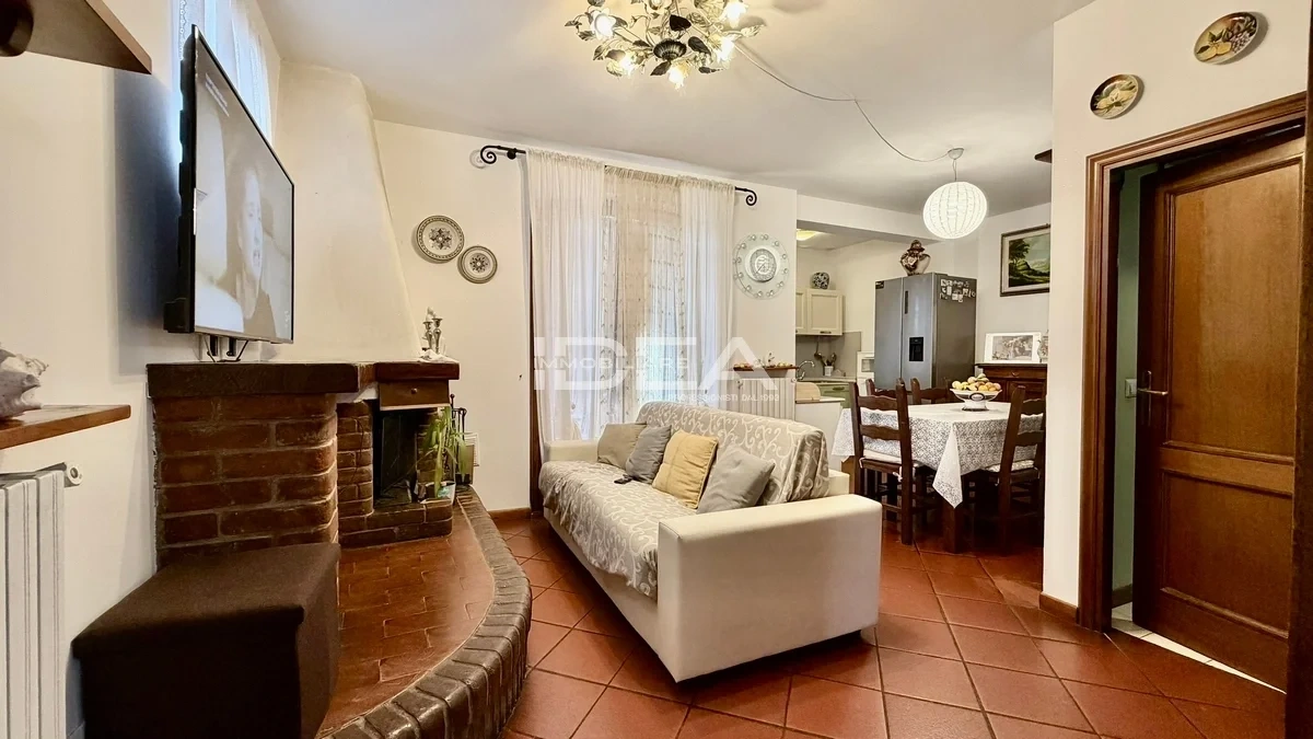 1 - house for sale in lucca tuscany italy