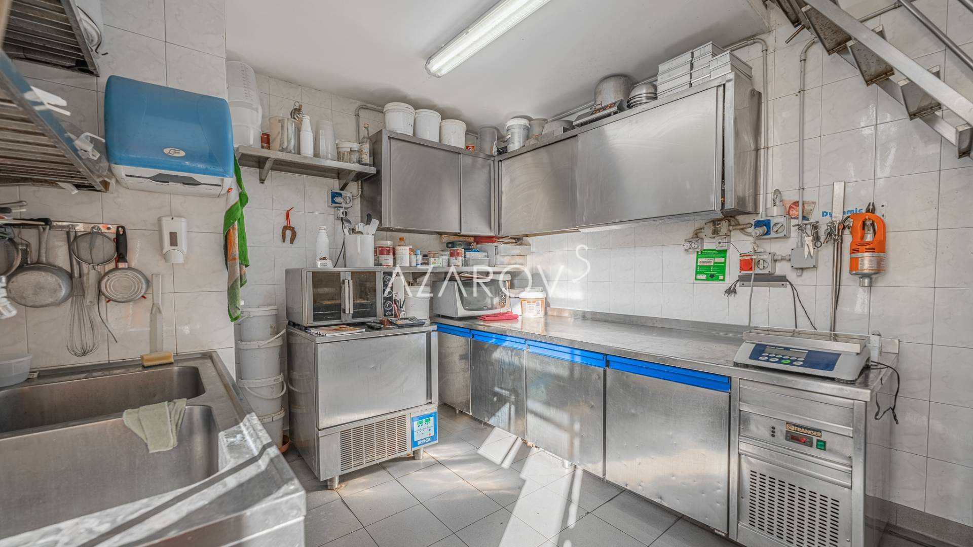 2 - venda espaço comercial bordighera liguria itália