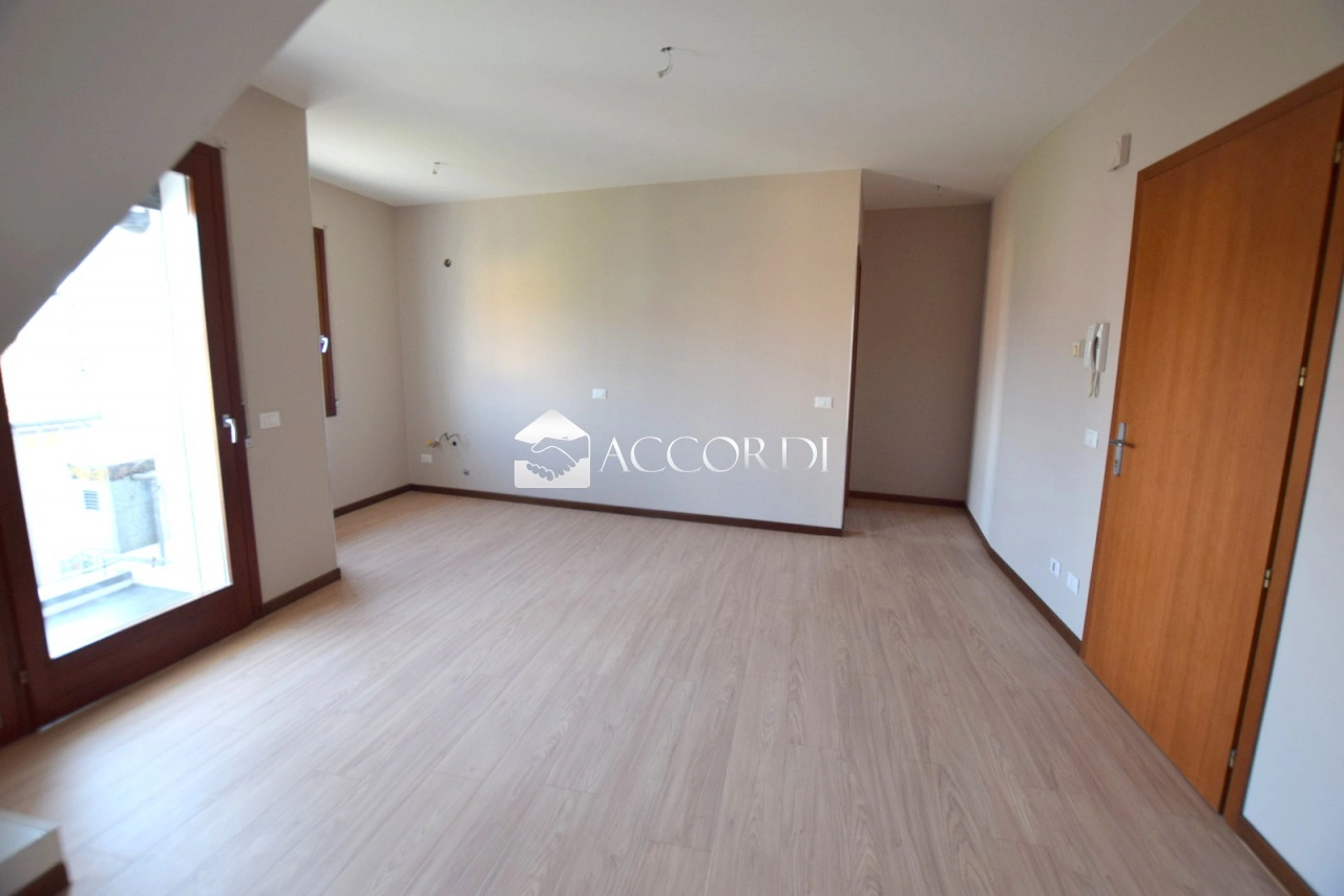 2 - vendita appartamento montebelluna veneto italia