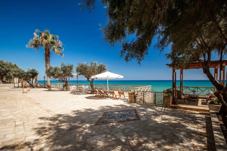 2 - waterfront house for sale in akrotíri south aegean greece
