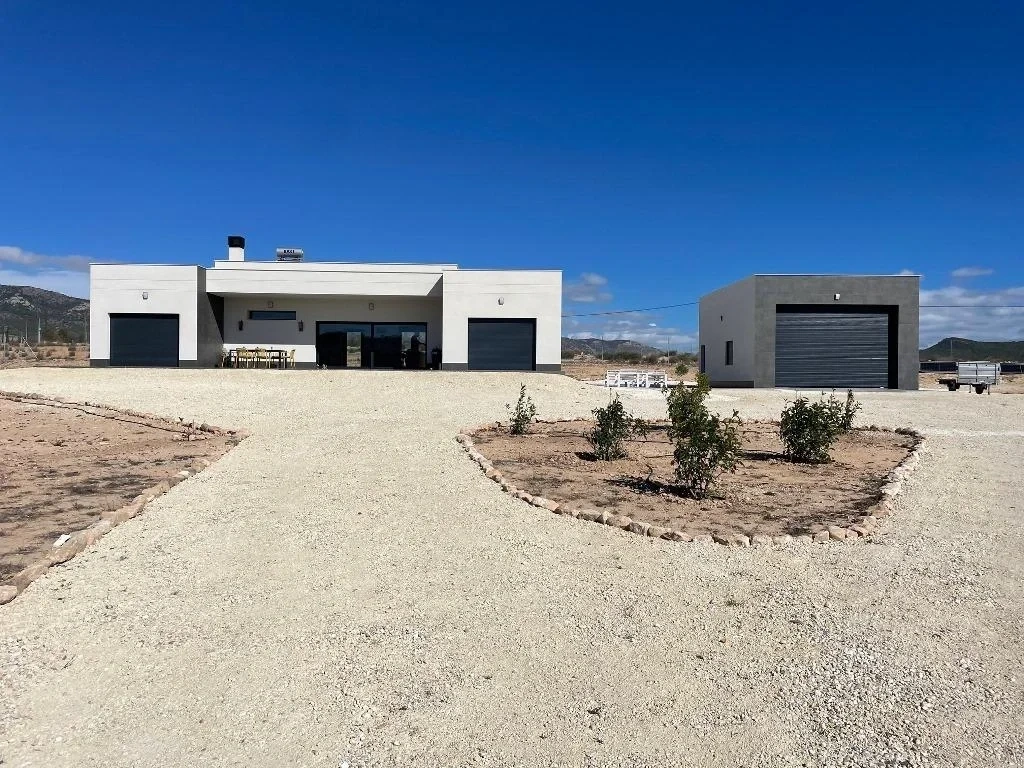 2 - verkoop huis pinoso valencian community spanje