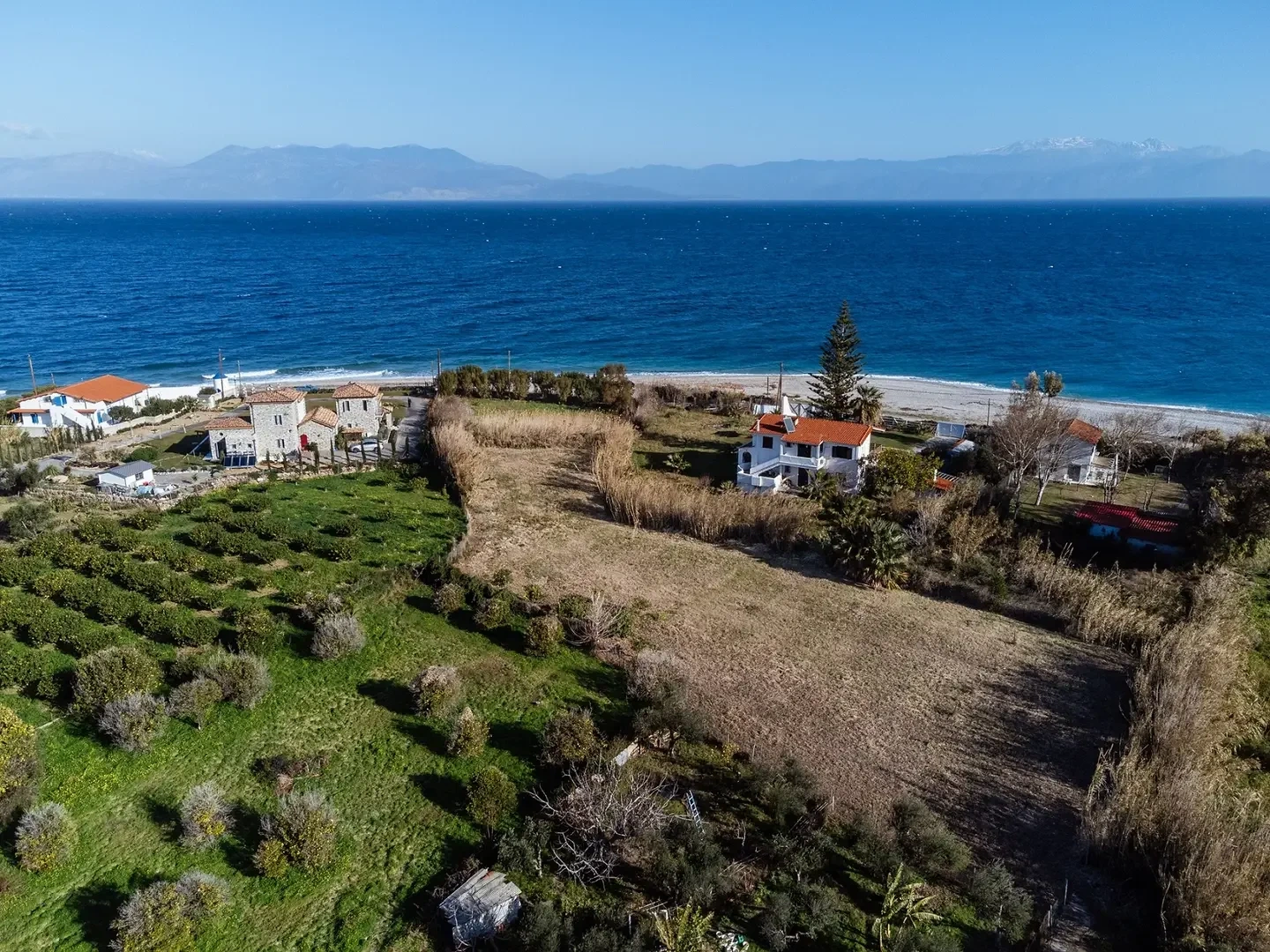 2 - venta terreno frente al mar akráta grecia occidental grecia