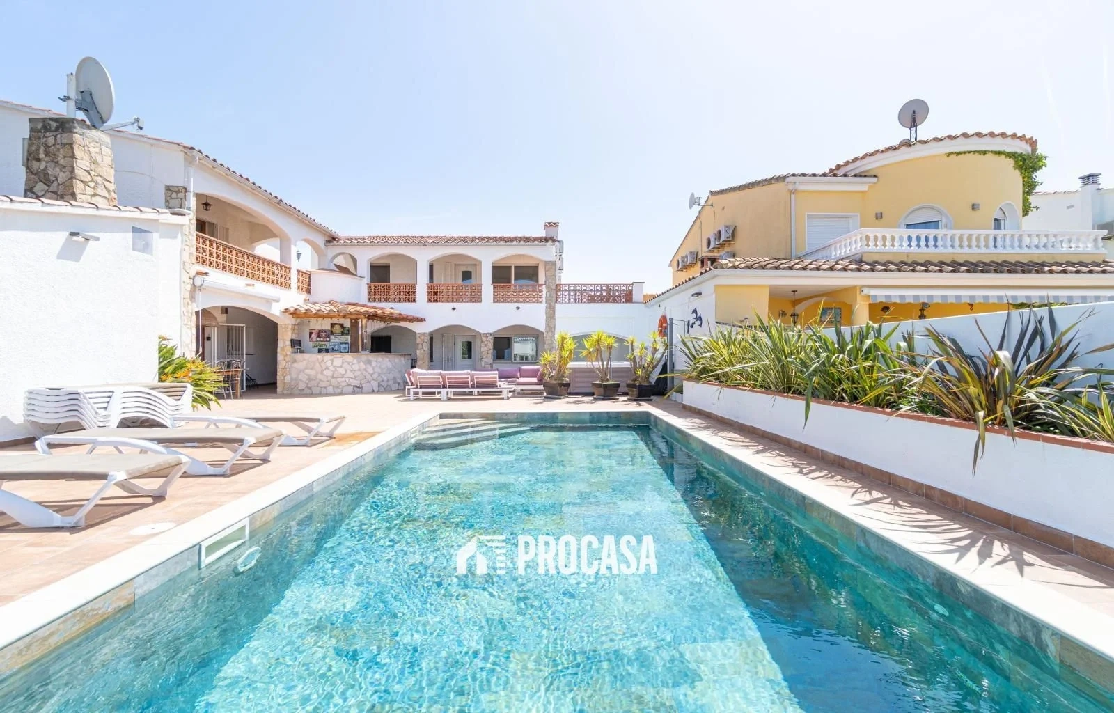2 - beach walk house for sale in empuriabrava catalonia spain
