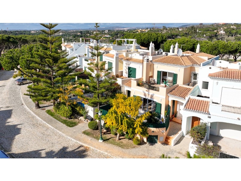 1 - house for sale in vale do lobo algarve portugal