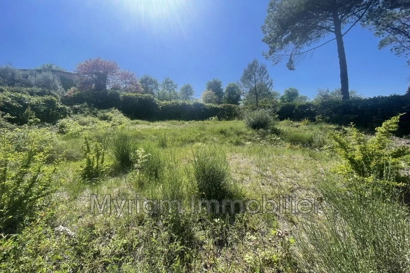 Terreno de 480 m²