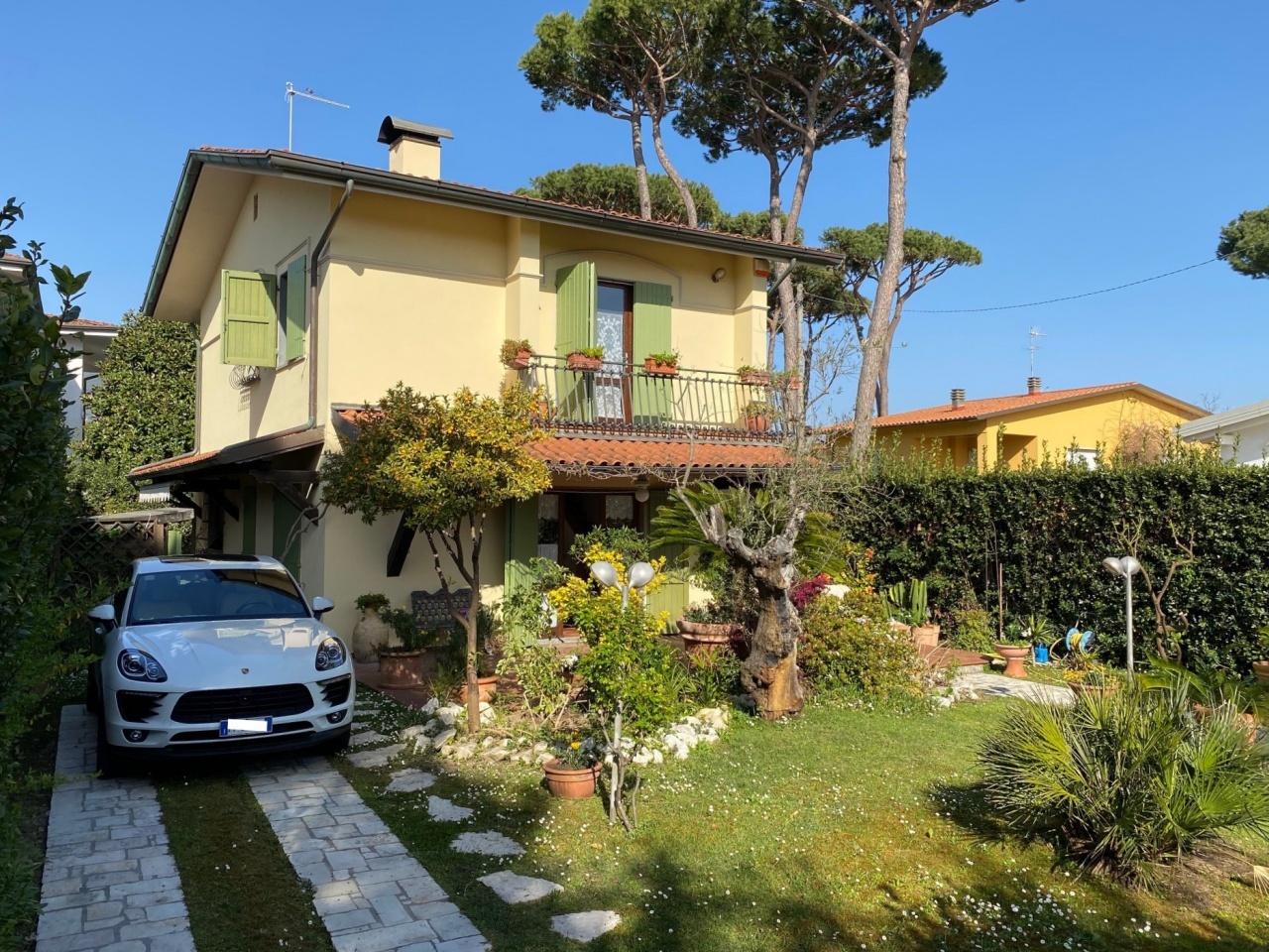 2 - venta casa montignoso toscana italia