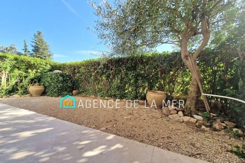 2 - apartment for sale in mandelieu-la-napoule alpes-maritimes france