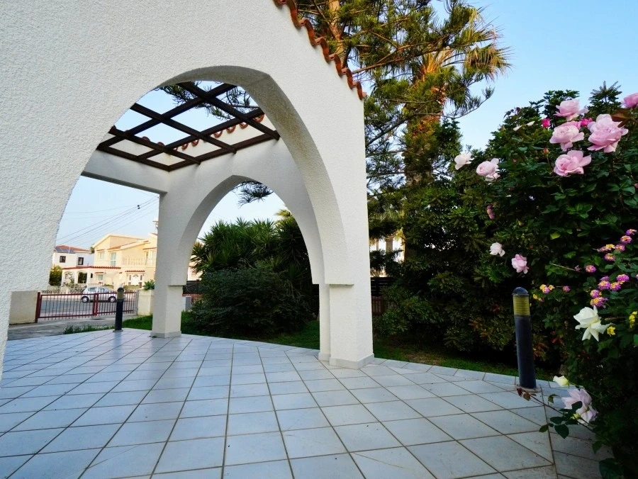 2 - vente villa vue mer larnaca larnaca chypre