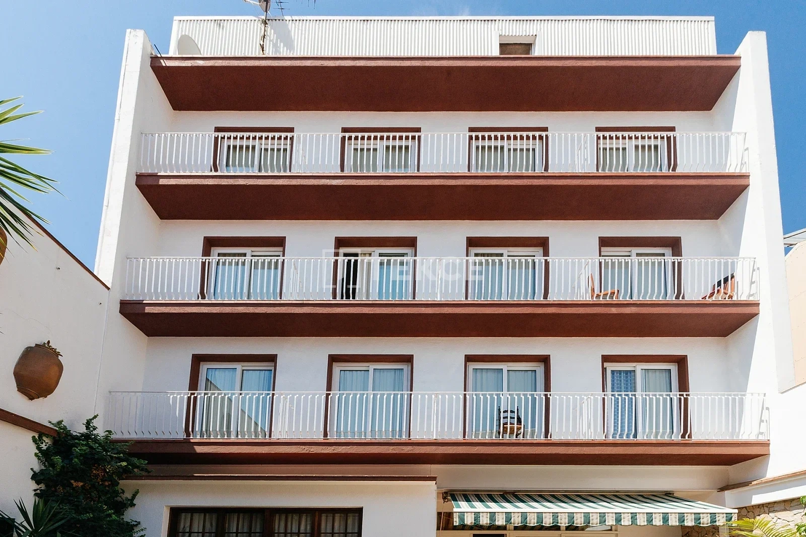1 - vente commerce plage à pied malgrat de mar catalogne espagne
