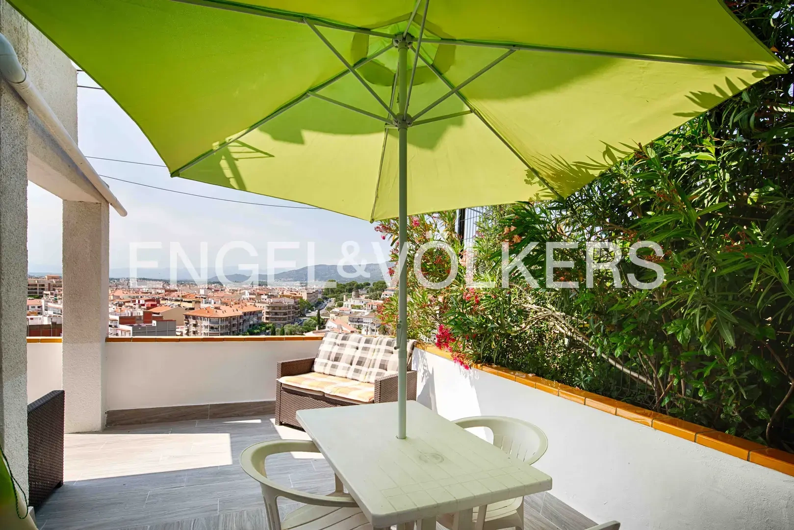 2 - venta apartamento vista al mar roses cataluña españa