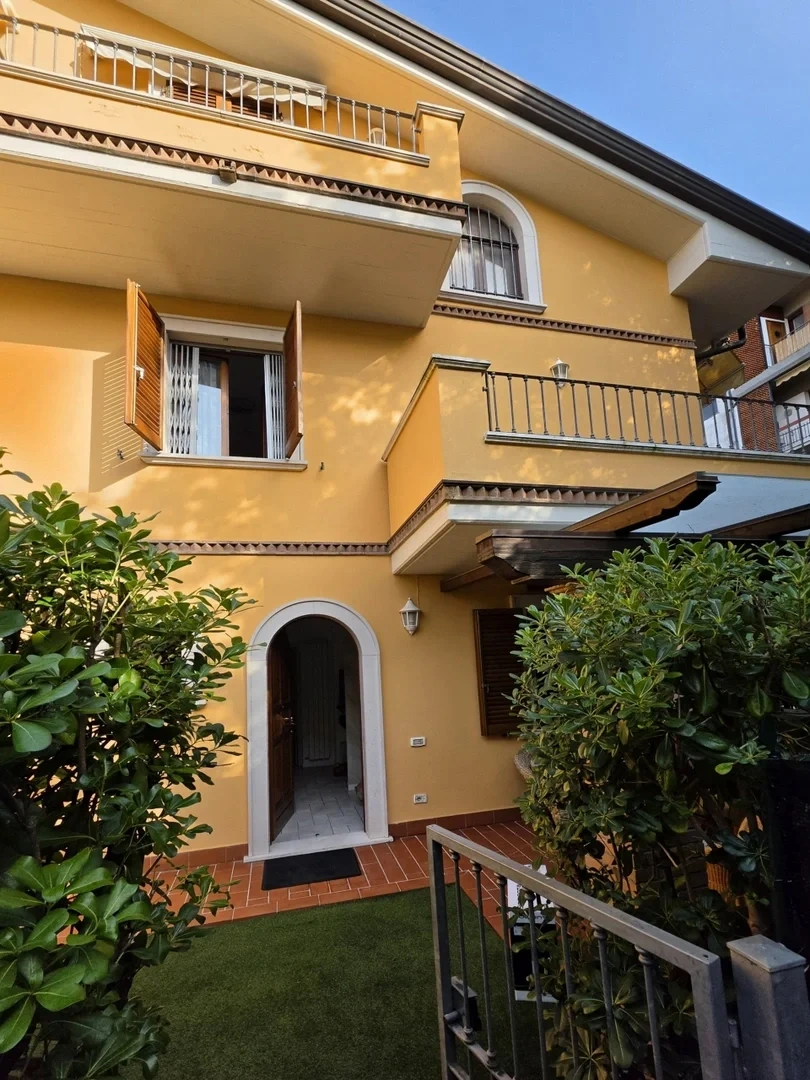 1 - venda casa massa toscana itália