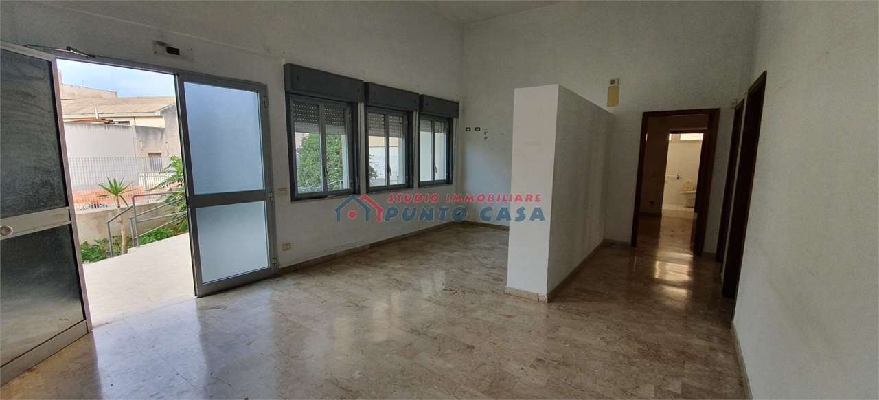 Commerce de 230 m²