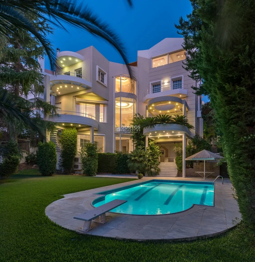 1 - verkoop villa uitzicht op zee voula attica griekenland