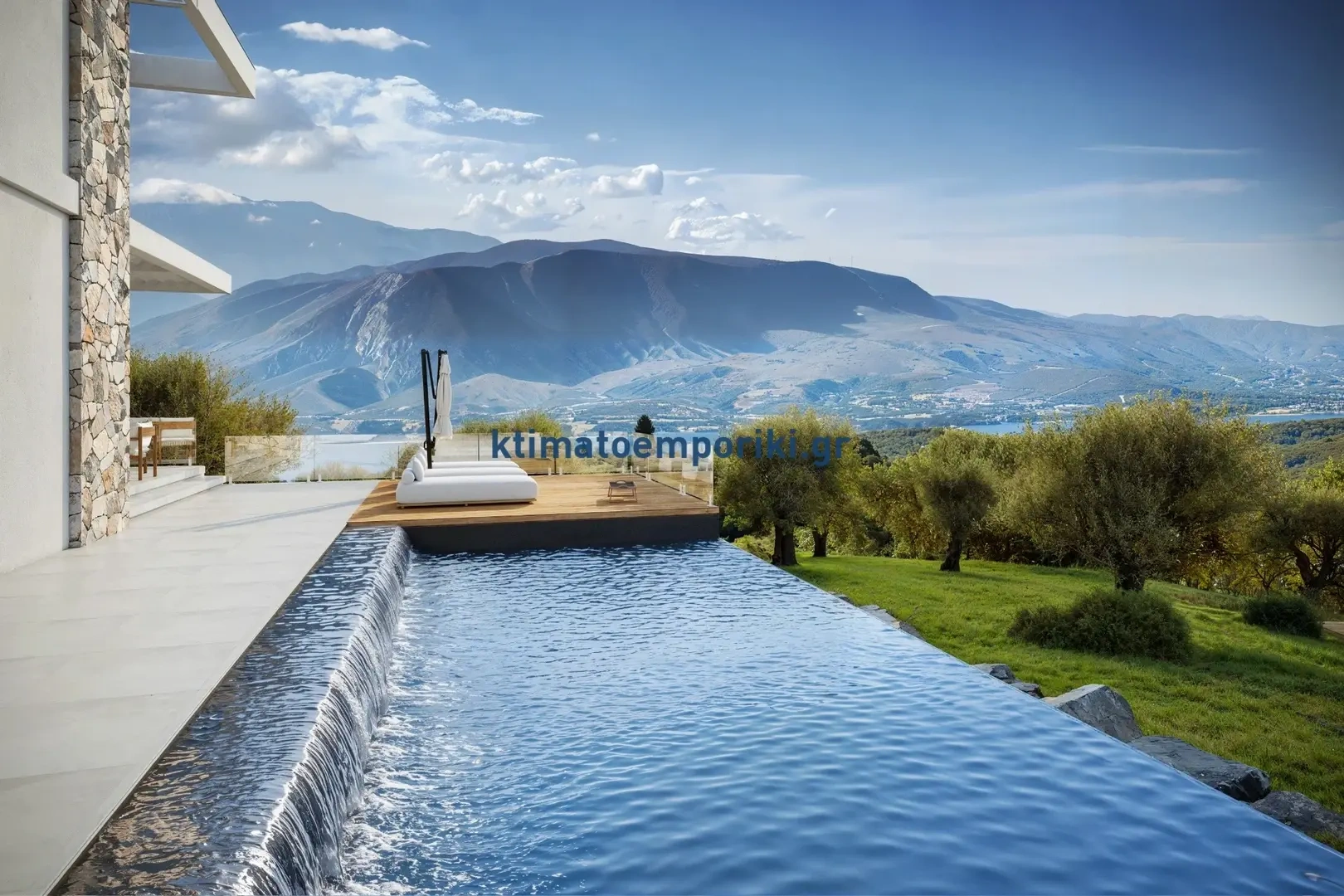1 - sea view villa for sale in stérnes crete greece