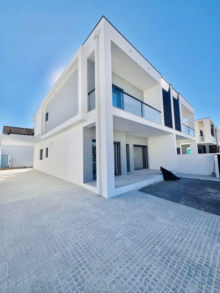 1 - house for sale in fernão ferro lisbon region portugal