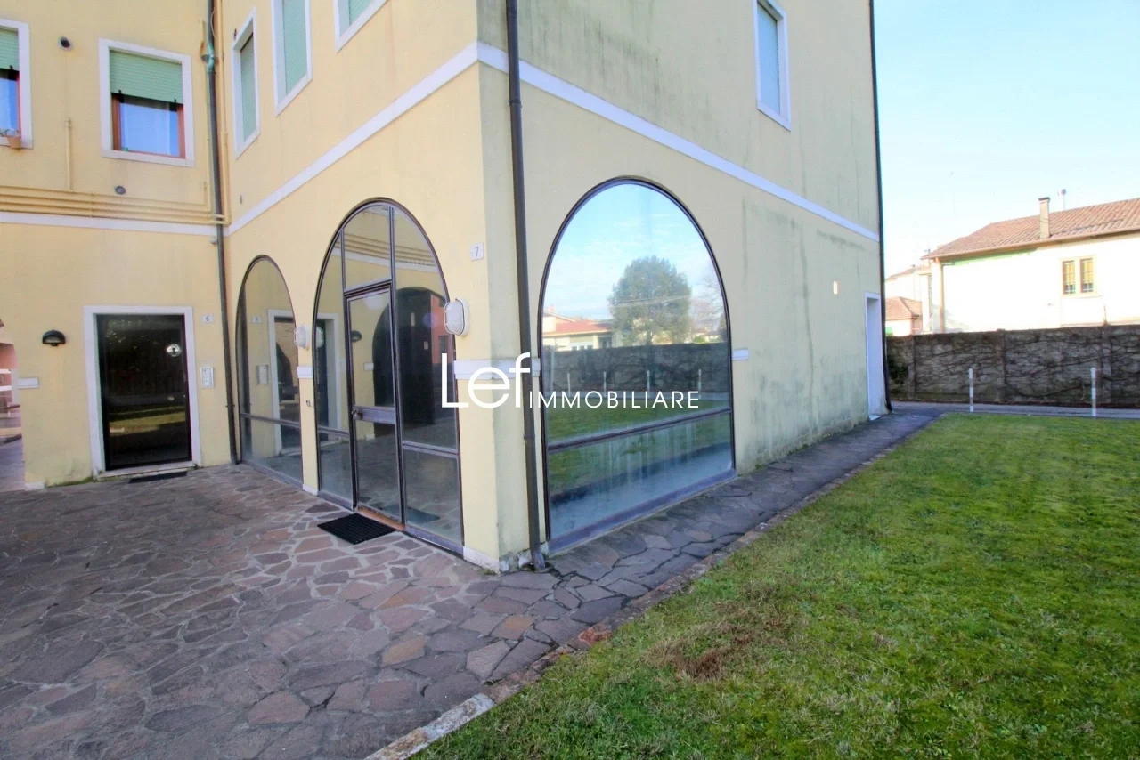 2 - vente commerce villorba vénétie italie