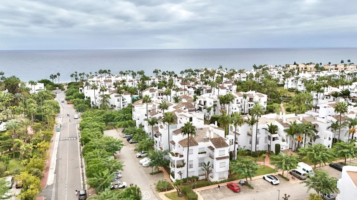 1 - verkauf wohnung direkt am wasser estepona - costa del sol andalusien spanien
