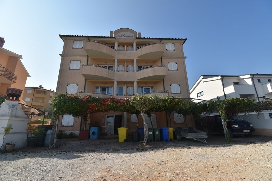 2 - vendita stabile vista mare premantura istria croazia
