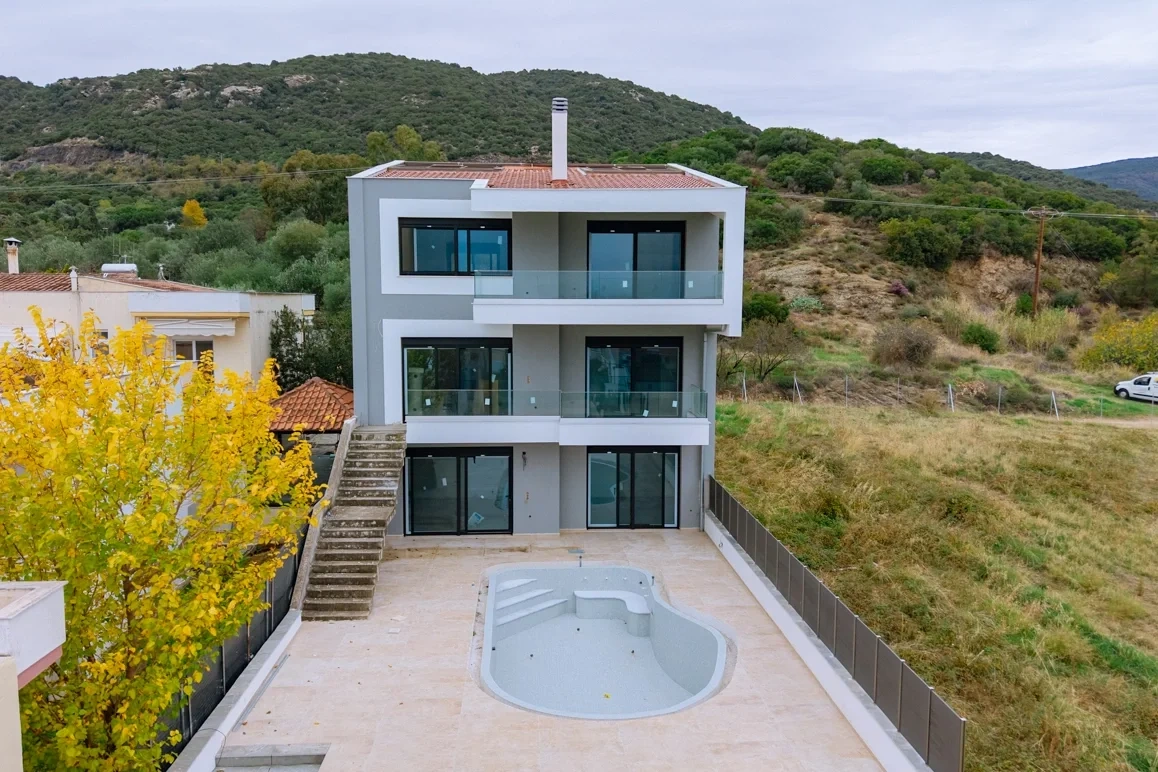 1 - verkoop villa néa irakleítsa oost-macedonië en thracië griekenland