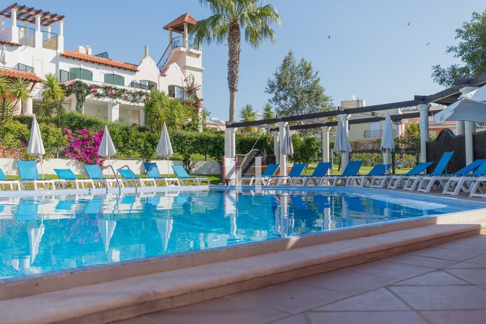 1 - apartment for vacation rentals in quarteira algarve portugal