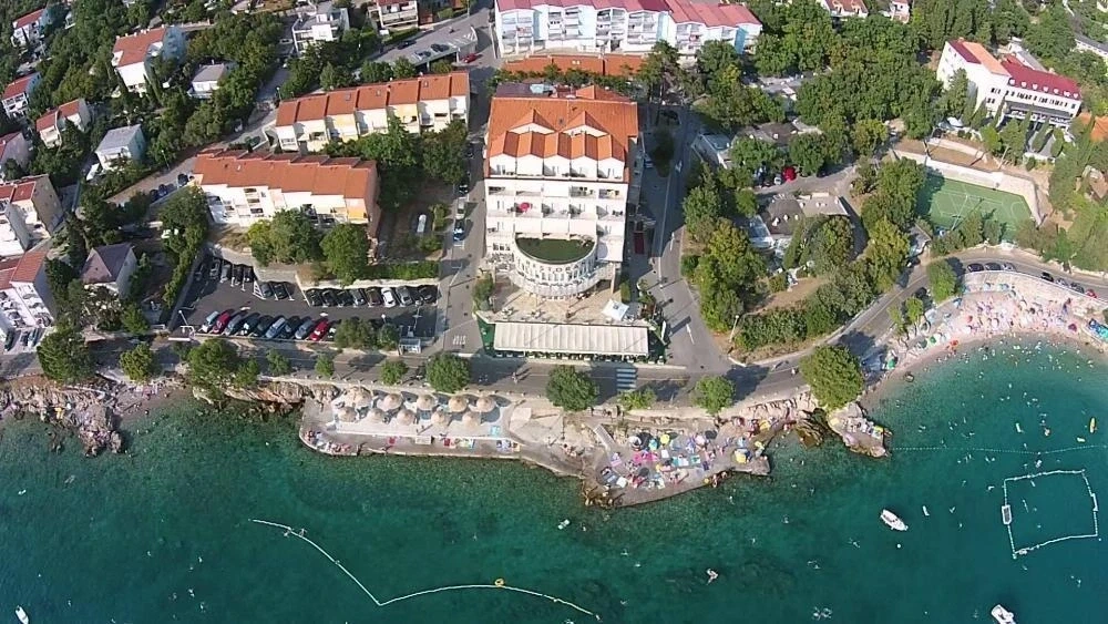 2 - venda espaço comercial frente ao mar rijeka primorje-gorski kotar croácia
