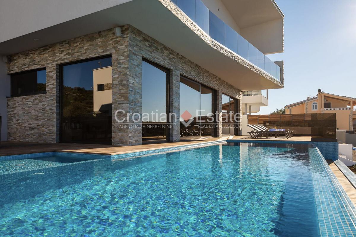 2 - venda casa vista de mar rogoznica sibenik croácia