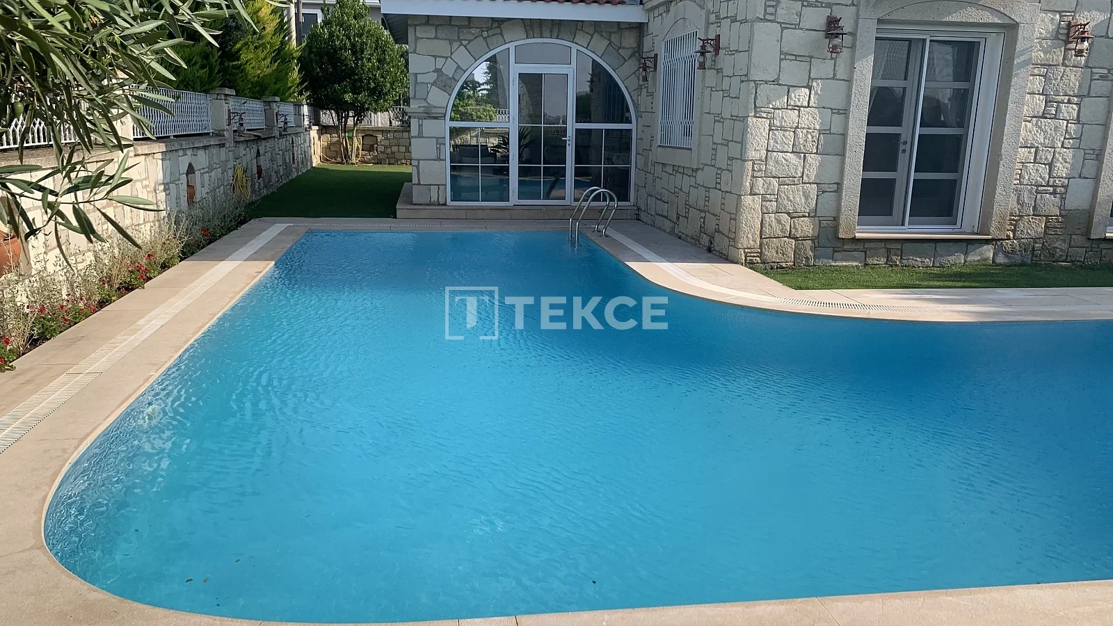 2 - beach walk house for sale in cesme i̇zmir turkey