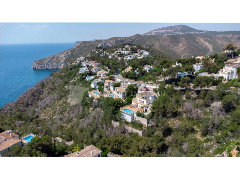 Terreno de 3 885 m²