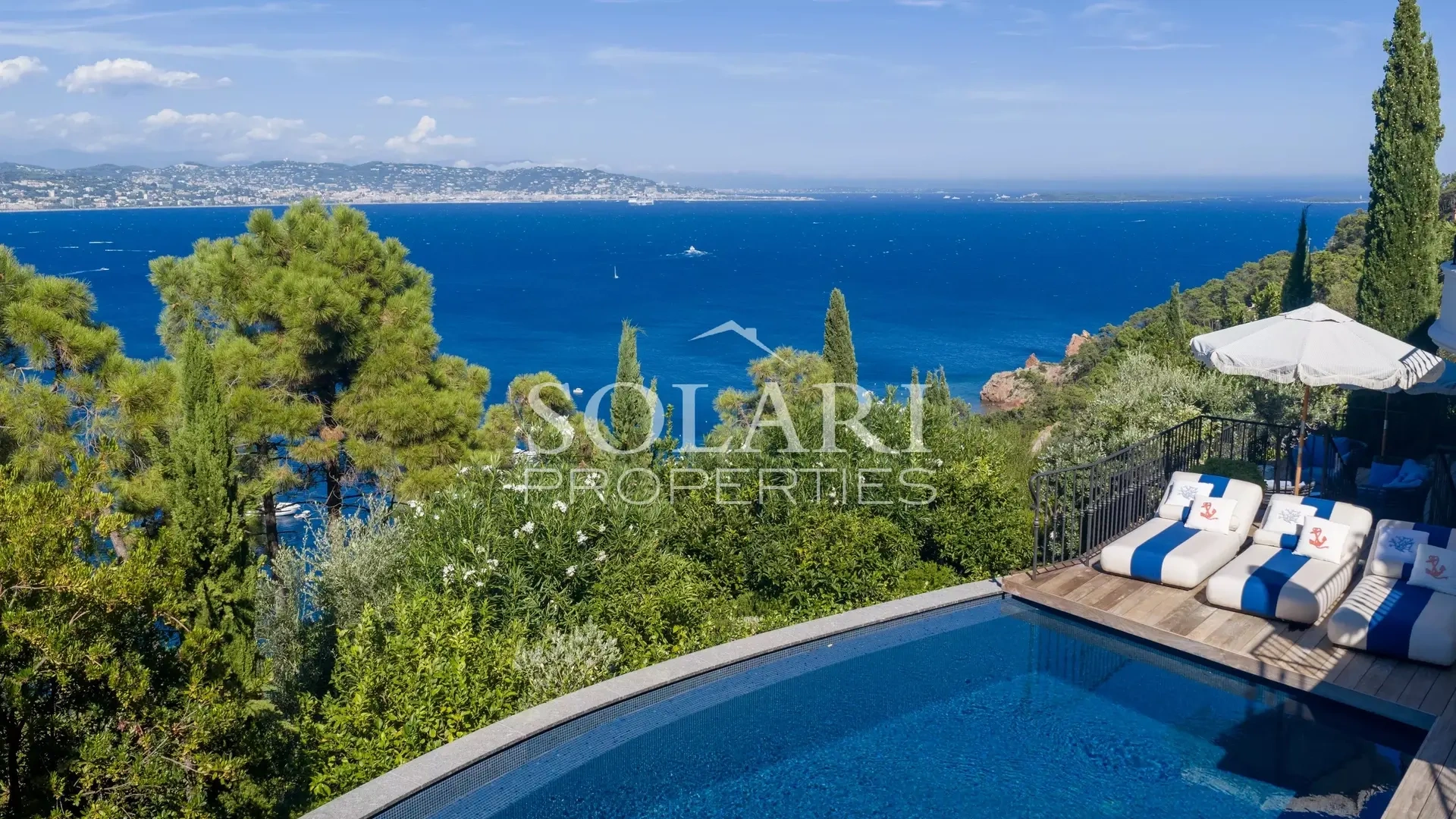 1 - sea view villa for vacation rentals in théoule-sur-mer alpes-maritimes france