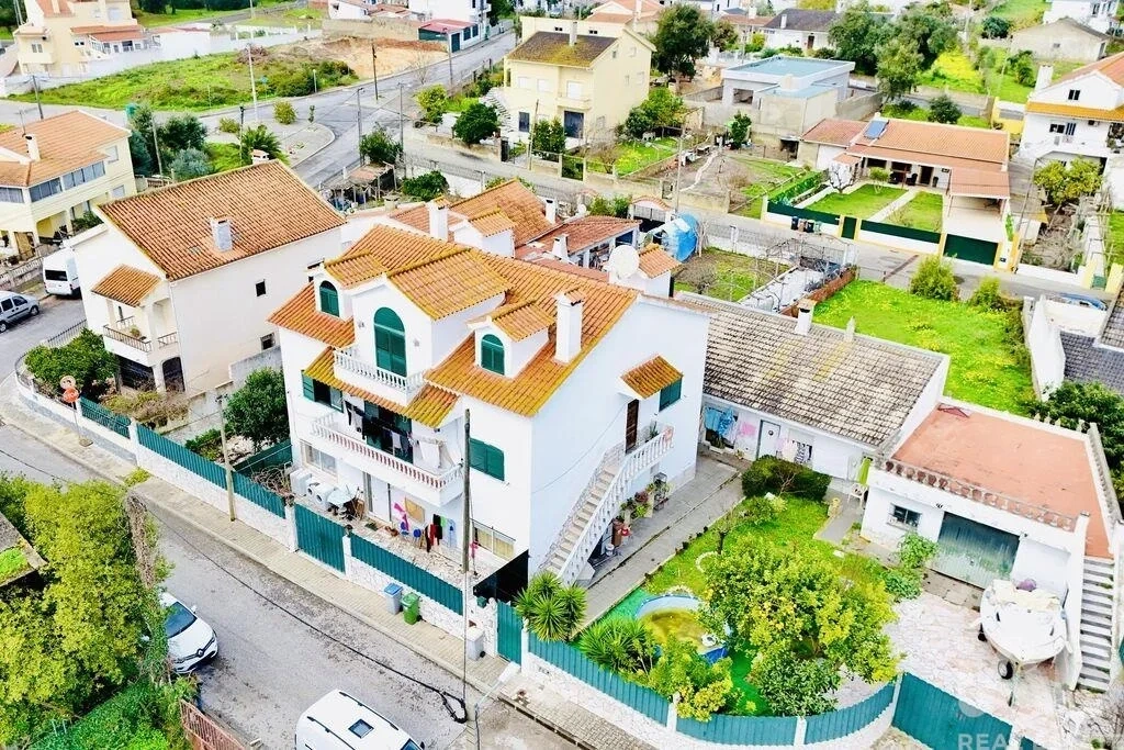 1 - villa for sale in corroios lisbon region portugal