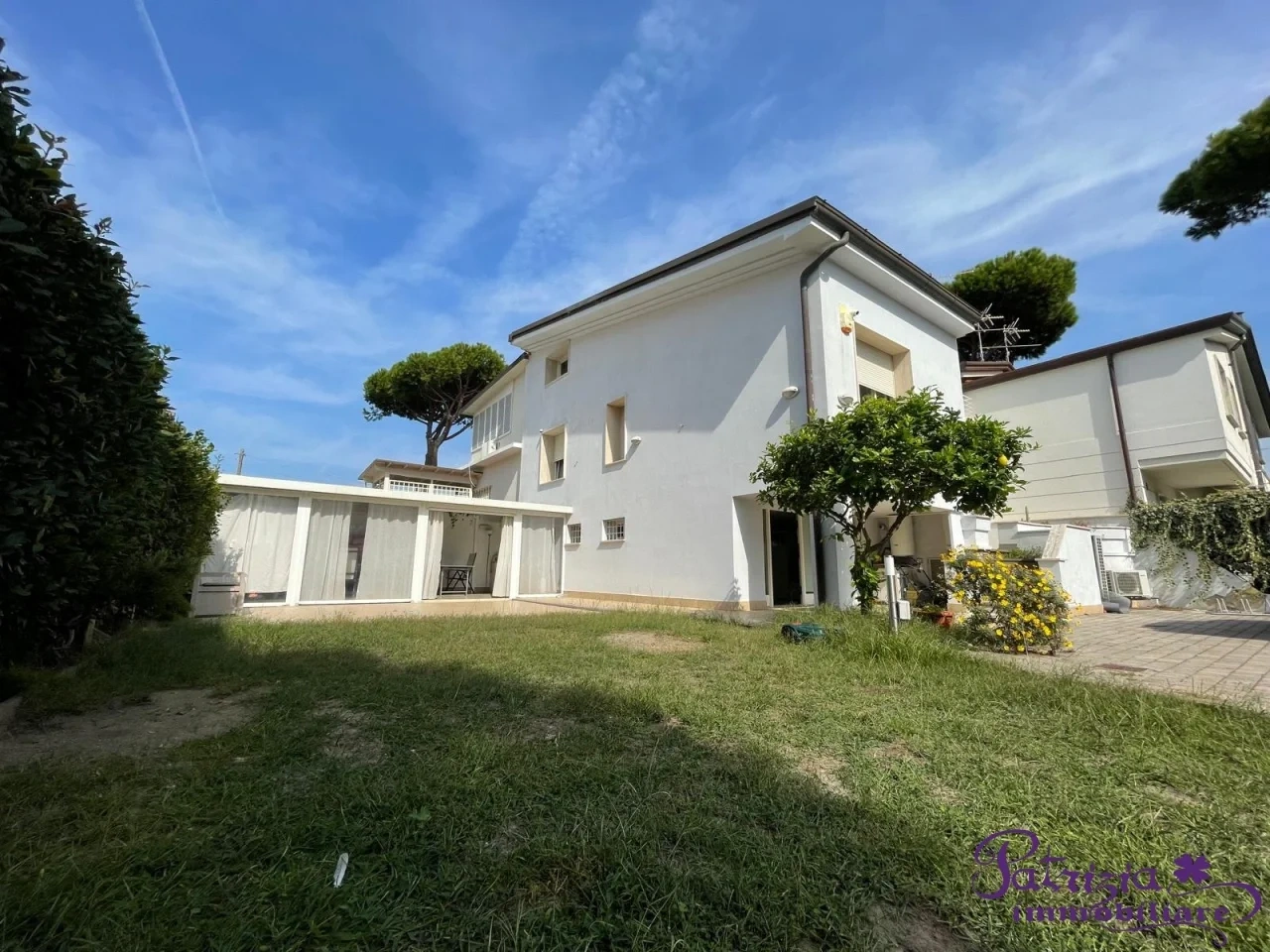 1 - venta villa lido di camaiore toscana italia