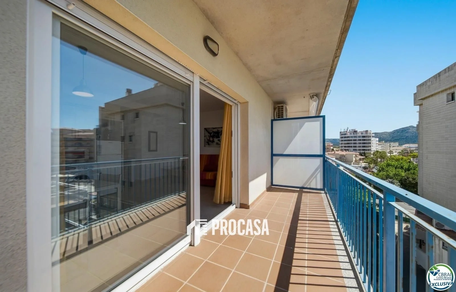 2 - sea view apartment for sale in roses catalonia spain