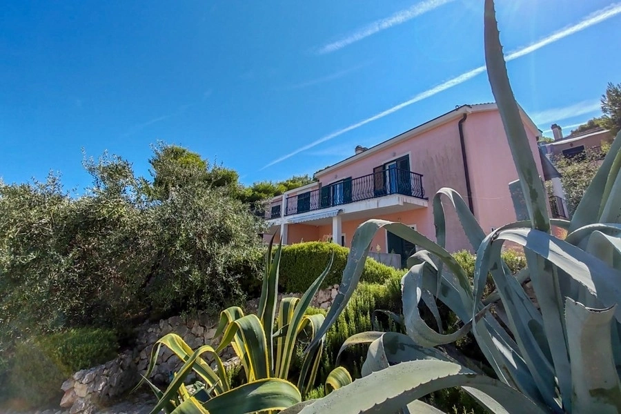 1 - venta edificio vista al mar rogoznica šibenik-knin croacia