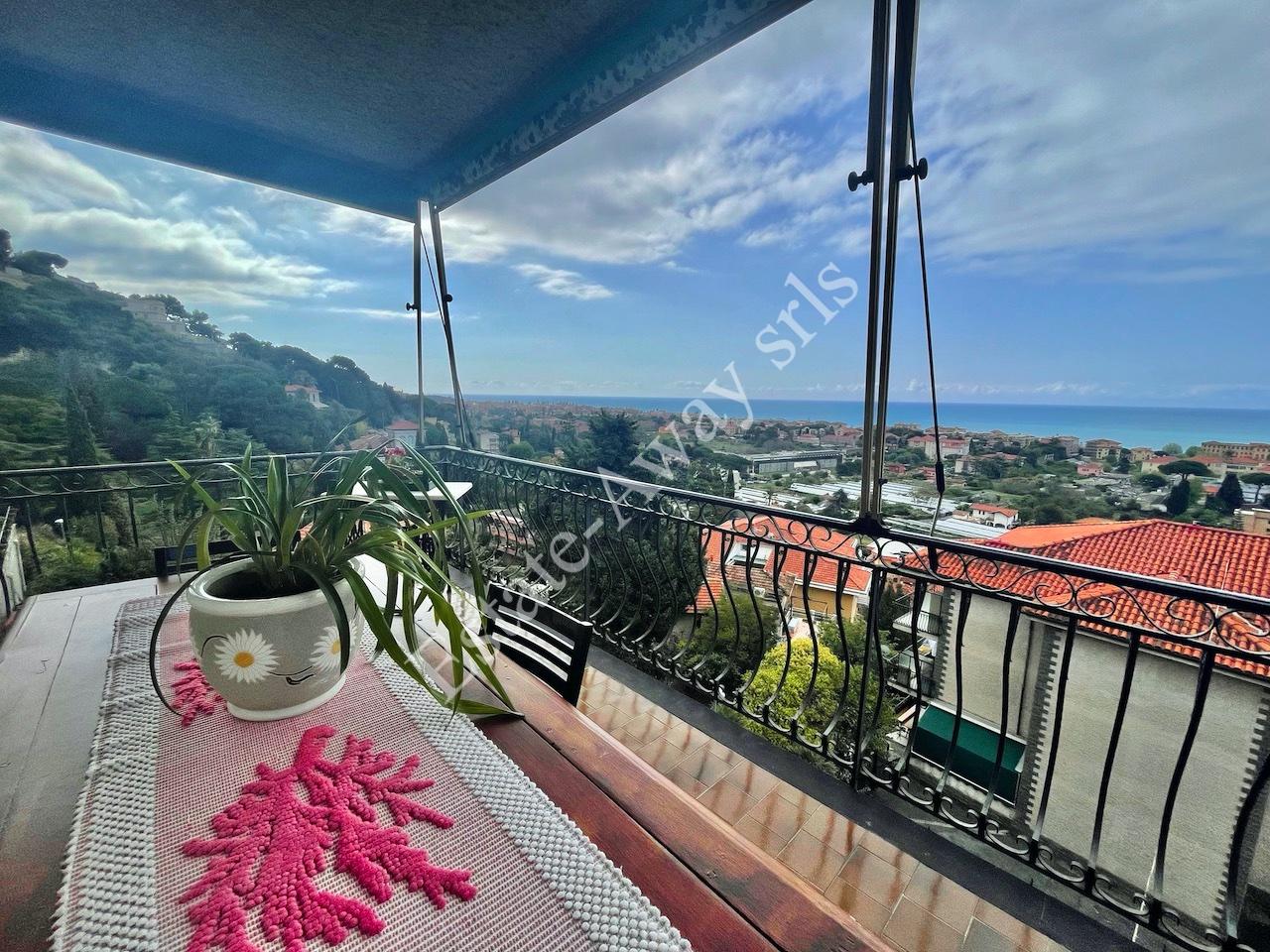 2 - verkoop appartement uitzicht op zee vallecrosia liguria italië